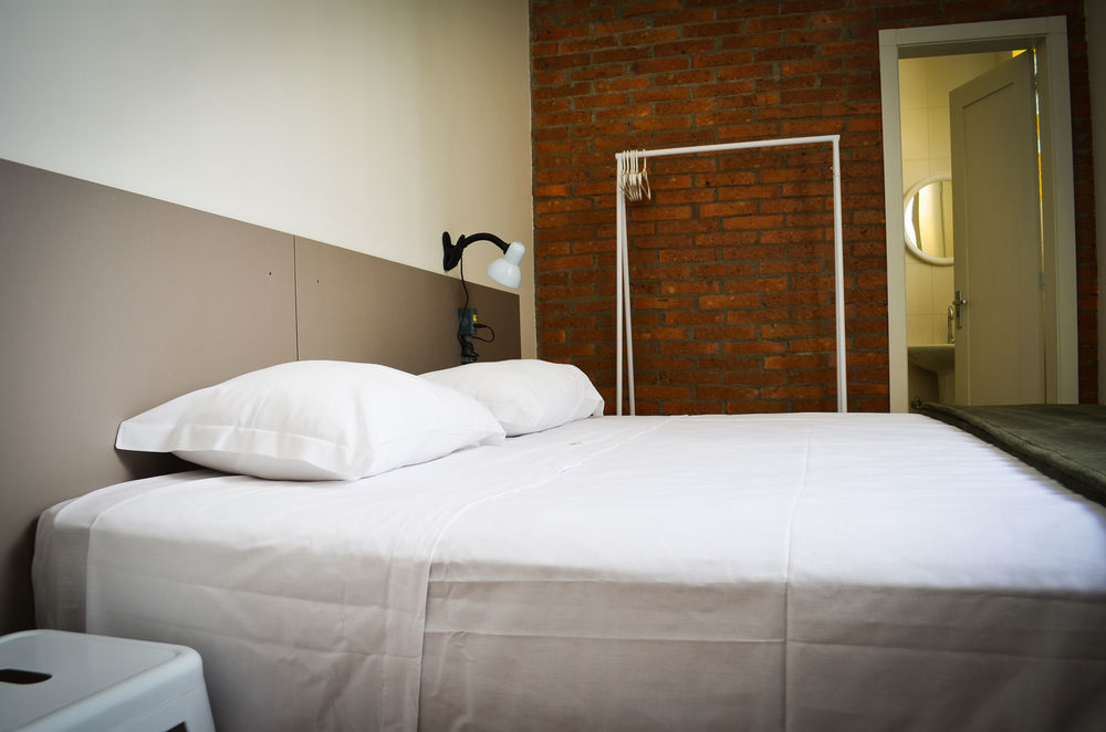 פורטו אלגרה Brick Hostel מראה חיצוני תמונה